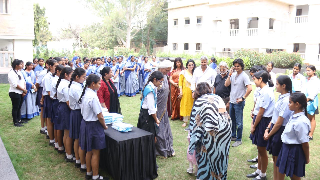 H.H. Maharani Priyadarshini Raje Scindia distributed sanitary napkins made by  SKVians
